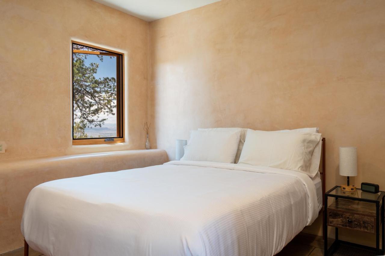 Santa Fe Ridgetop Retreat With 2 Hot Tubs And Views Exterior foto